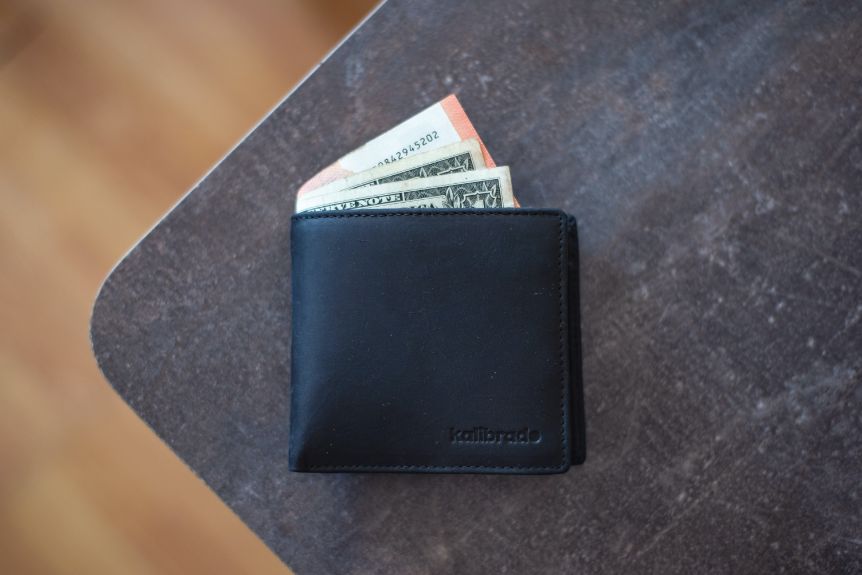 Put a Crayon in Your Wallet When Traveling